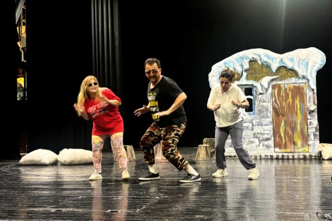 Gənc Tamaşaçılar Teatrında “Düyməcik” tamaşasının məşqləri bitmək üzrədir-FOTO,VİDEO