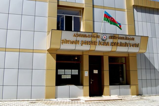 Şirvan Şəhər İcra Hakimiyyəti pərdə, kağız, qovluq, mürəkkəb, sancaq, qələm, zibil qabı, lampa ala bilmədi