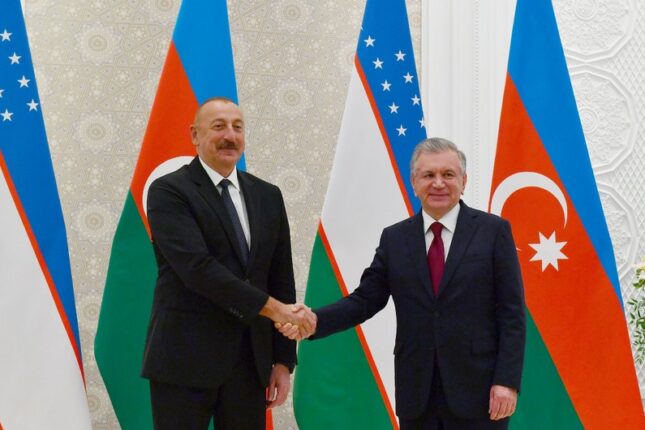 Şavkat Mirziyoyev İlham Əliyevə zəng etdi