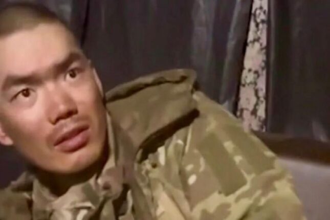 Ukraynalı hərbçilər Rusiya tərəfində döyüşən iki çinlini əsir götürdü – Video