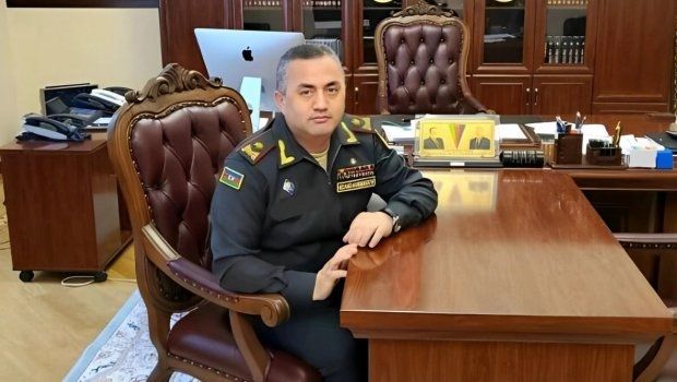 Generalın qohumu çimərlik fotoları ilə şantaj edilib