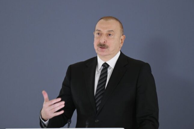 İlham Əliyev Mövlud Çavuşoğluya başsağlığı verib
