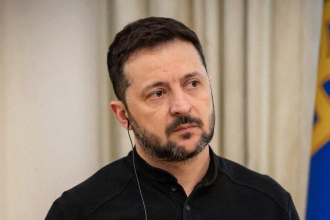 Zelenski Rusiya Silahlı Qüvvələrini Pasxa atəşkəsini pozmaqda ittiham edib