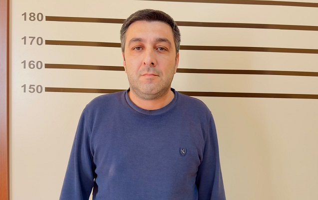Həbsdə olan şəxsi buraxdıracağını deyib 16 min almışdı, tutuldu