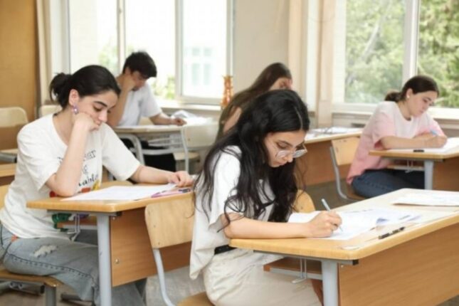 Bu gün imtahan var