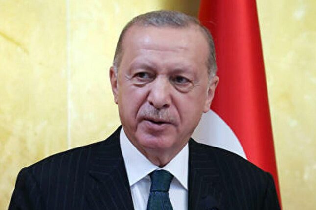 Ərdoğan Özəli məhkəməyə verdi