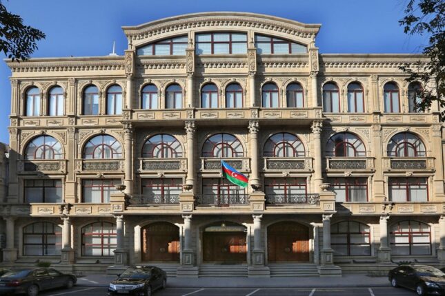 Dövlət qurumlarında qanunsuzluqlar: DTX-yə müraciət edildi