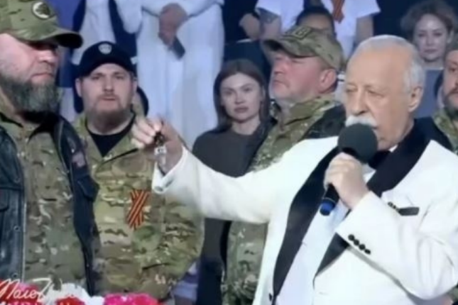 Yakuboviç əsirlərə işgəncə verənlərə avtomobil bağışlayıb