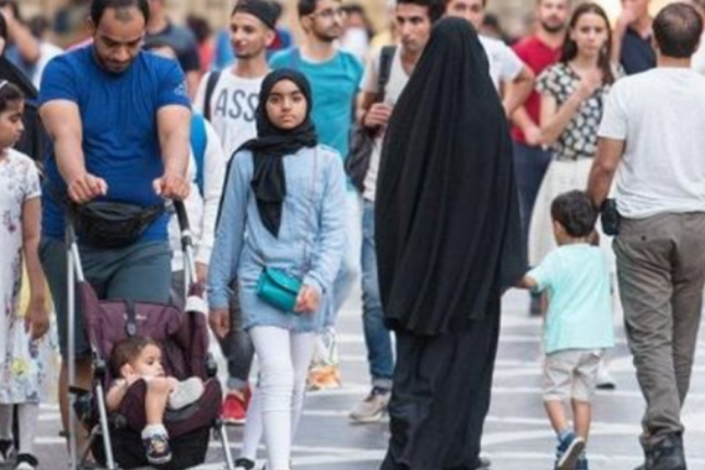 Ərəb ölkələrindən gələn turistlərin sayı niyə azalıb? – Deputat açıqladı
