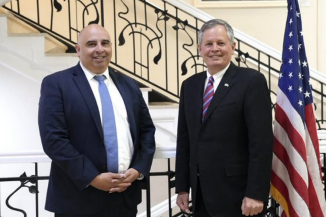 ABŞ senatoru Azərbaycana səfər edib