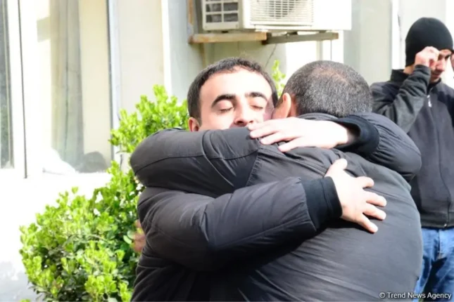 İcra başçısı ilə həbs olunan şöbə müdiri əfv edildi