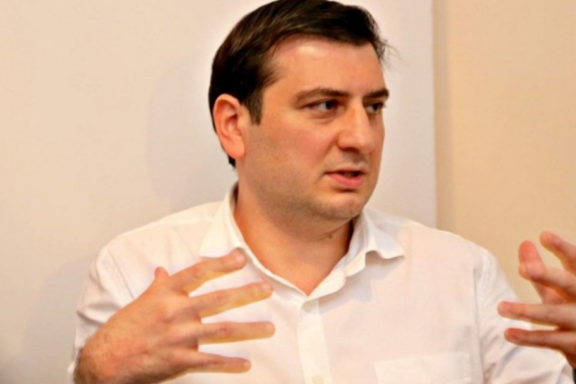 Azər Qasımlının məhkəməsi başladı