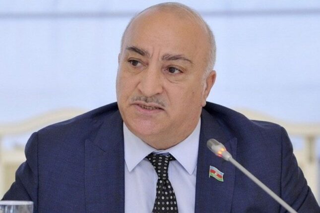 Tahir Kərimli Vəhdət Partiyasının sədrliyindən getdi – Yeni rəhbər məşhur politoloqdur – FOTO