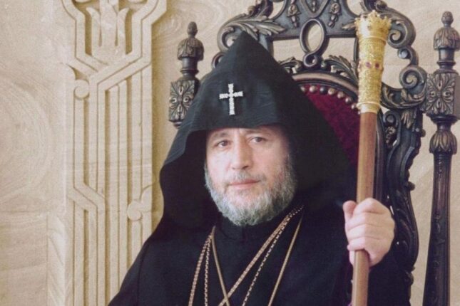 Erməni kilsəsi Qarabağ “çörəyindən” əl çəkmir