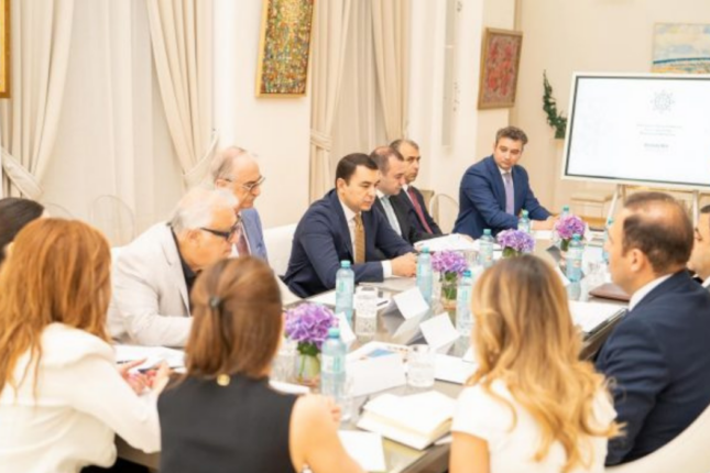 Mədəniyyət nazirliyi niyə Vyanada hesabat verir?-Adil Kərimliyə çətin suallar