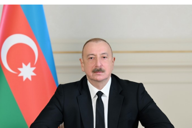 İlham Əliyev Pezeşkianı İran-İsrail qarşıdurmasının dayandırılması münasibətilə təbrik edib