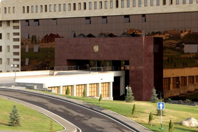 Ermənistanda təlimlər zamanı minaatan partlayıb, xəsarət alanlar var