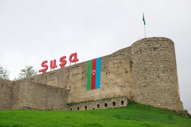 Şuşa rayonu ərazisində yanğın başlayıb, mina partlayışı olub
