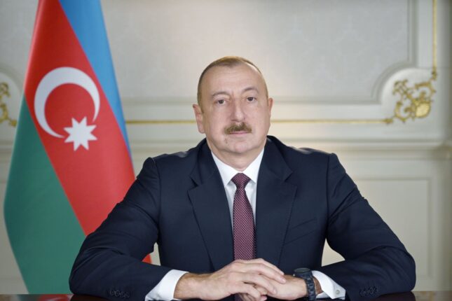 Əhali Prezidentin fəaliyyətini necə qiymətləndirir?