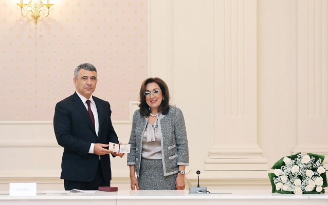 Nigar Rəsulbəyova təqaüdə göndərildi – Foto