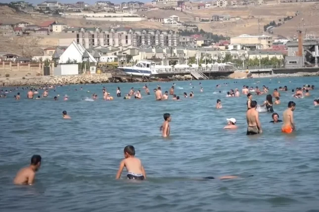 Çimərlikdə batmamaq üçün buna diqqət edin — EKSPERT