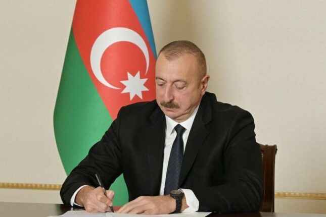 Bu qəzetlər birləşdirildi – Prezident fərman imzaladı