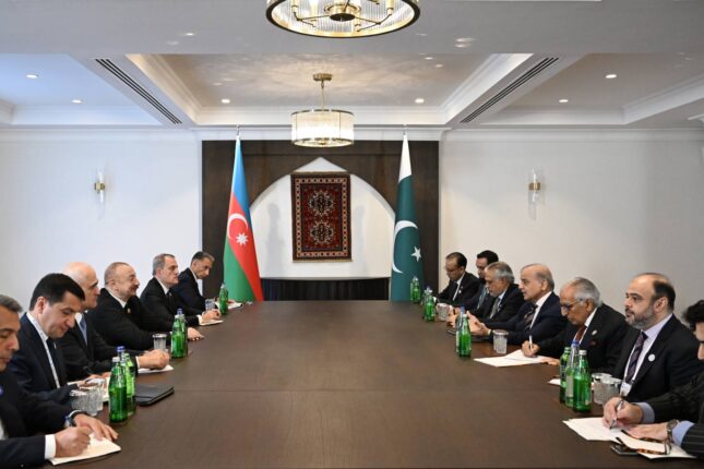 İlham Əliyev Xankəndidə Pakistanın Baş naziri ilə görüşdü