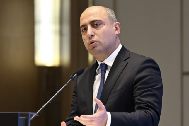 Sertifikasiyadan zəif nəticə göstərən müəllimlər bu universitetin məzunları olub – Nazir açıqladı