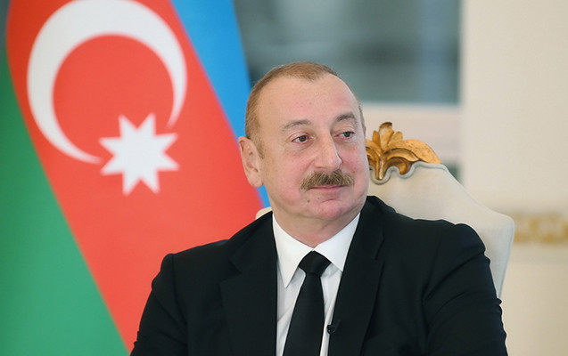 İlham Əliyev perulu həmkarını təbrik etdi