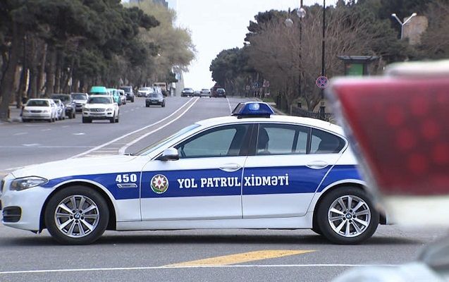 Əlini pəncərədən çölə çıxaran sürücülər cərimələnəcək – RƏSMİ