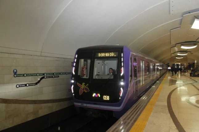 Bakı metrosu qatarlar arasında intervalı bir qədər də azaltmaq istəyir