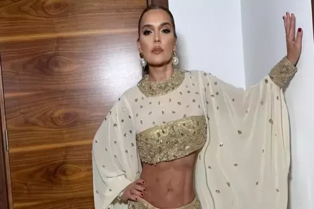 Demet Akalın bu fotoları ilə məyus etdi – Foto