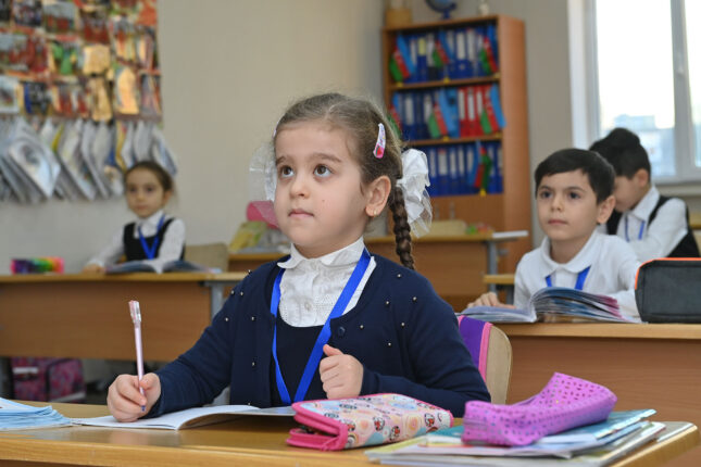 130 min uşaq 1-ci sinfə başladı