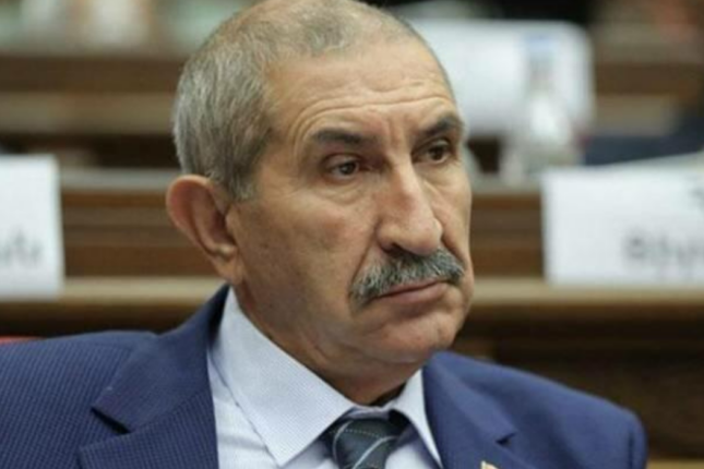Erməni deputatdan etiraf: “Konstitusiyada Azərbaycana torpaq iddiası var”