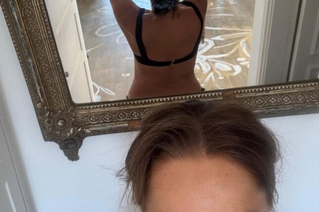 Hülya Avşarın bikinili fotosu tənqid olundu – Foto