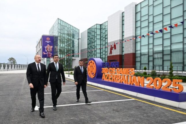 İlham Əliyev Yevlax Olimpiya İdman Kompleksinin açılışında iştirak etdi