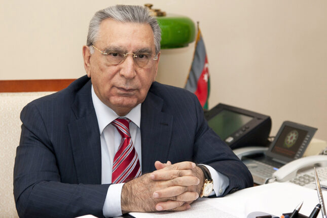Ramiz Mehdiyev dövlətə xəyanətlə bağlı suala belə reaksiya verdi