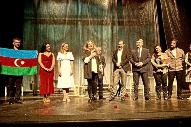 Akademik Musiqili Teatrın tamaşası Beynəlxalq Festivalında uğurla nümayiş olunub Akademik Musiqili Teatrın tamaşası Beynəlxalq Festivalında uğurla nümayiş olunub