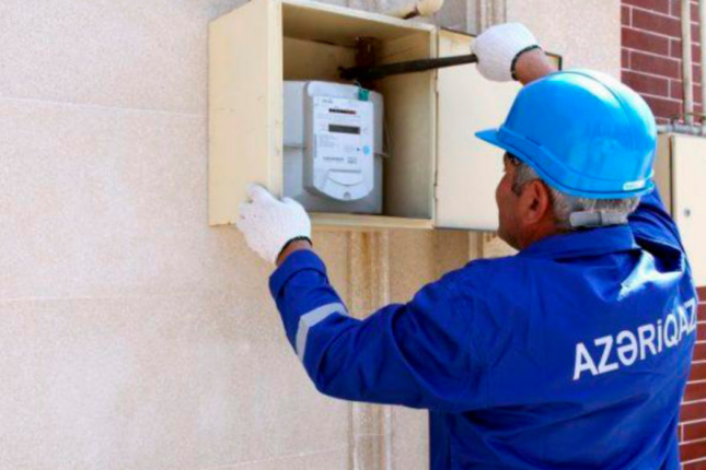 “Azəriqaz” yeni sayğacları çıxarıb köhnə sayğacları taxır – Narazılıq “Azəriqaz” yeni sayğacları çıxarıb köhnə sayğacları taxır – Narazılıq