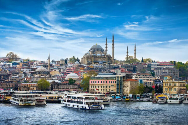 İstanbulda kütləvi tədbirlərə QADAĞA İstanbulda kütləvi tədbirlərə QADAĞA