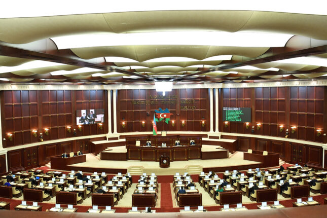 Deputatlar 13 məsələyə görə bu gün toplaşır – SİYAHI