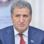 turkmenistanda-amea-prezidentine-itlere-verilen-alabay-medali-verilibmis