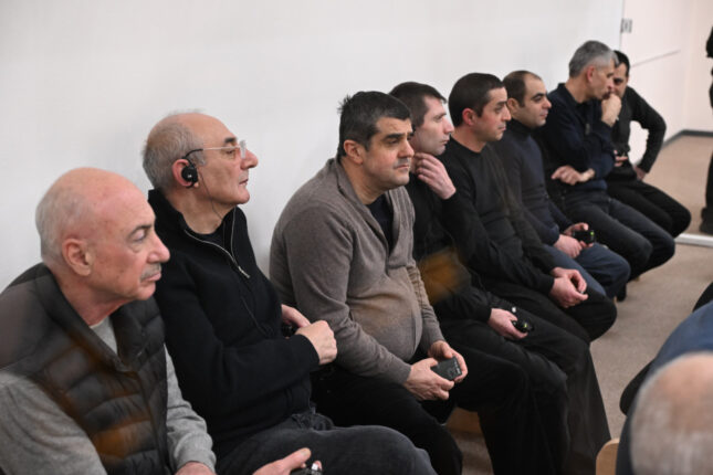 “Həbsdə olan ermənilərin ailələri Bakıya buraxılsın” “Həbsdə olan ermənilərin ailələri Bakıya buraxılsın”