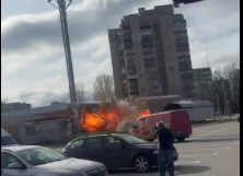 Rusiyaya məxsus kamikadze yaşayış binasına düşdü – VİDEO Rusiyaya məxsus kamikadze yaşayış binasına düşdü – VİDEO