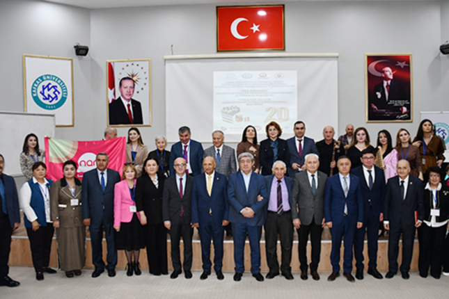 “Nar” Azərbaycan dilinə həsr olunmuş beynəlxalq simpoziuma dəstək olub “Nar” Azərbaycan dilinə həsr olunmuş beynəlxalq simpoziuma dəstək olub