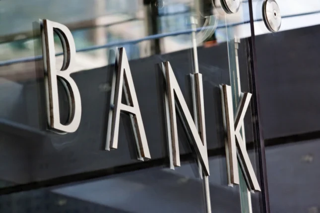 Bu banklarla bağlı FƏRMAN
