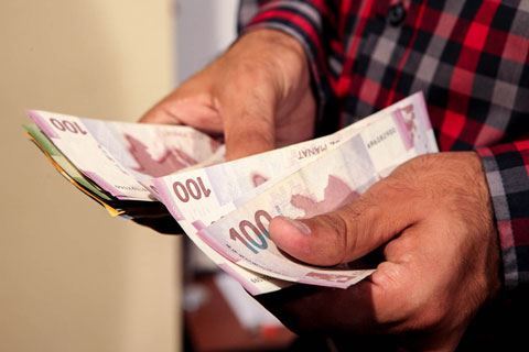 Azərbaycanda hansı sahələrdə nə qədər əməkhaqqı verilir? – Siyahı