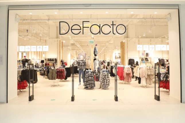 “DeFacto” Azərbaycanda fəaliyyətini tam dayandırıb