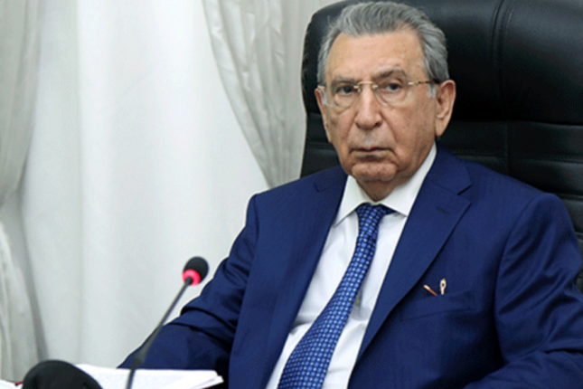 Mehdiyevin titulsuz qalan sələfləri… Fəxri adları geri alınan məmurlar