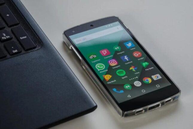 Bu proqramı telefondan silin – Yazışmaları oxuyurlar Bu proqramı telefondan silin – Yazışmaları oxuyurlar
